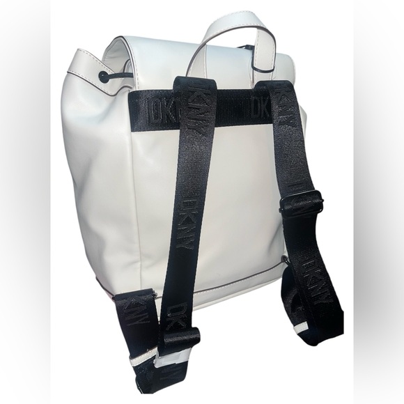 DKNY DAMIAN Drawstring snap closure BACKPACK in Pearl/Off white🔥 NWT - Picture 6 of 12